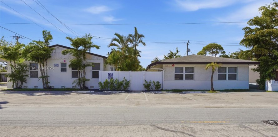 House in Fort Lauderdale, Florida 2 bedrooms, 534.84 sq.m. № 2045032