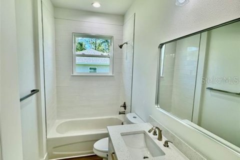 House in Inverness, Florida 4 bedrooms, 139.54 sq.m. № 1912522 - photo 6