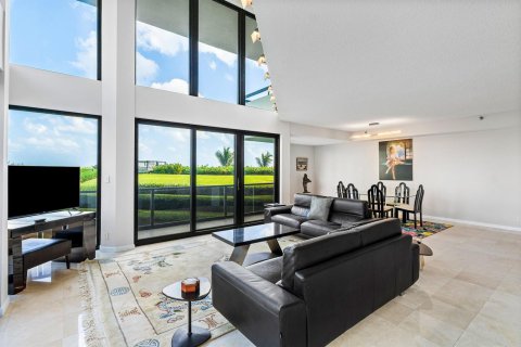 Condo in Palm Beach, Florida, 3 bedrooms  № 2158427 - photo 4
