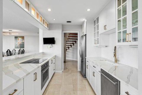 Condo in Palm Beach, Florida, 3 bedrooms  № 2158427 - photo 10