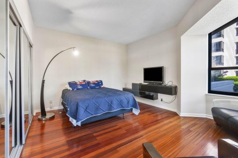 Condo in Palm Beach, Florida, 3 bedrooms  № 2158427 - photo 13