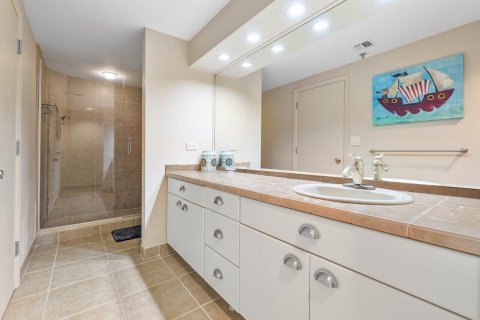 Condo in Palm Beach, Florida, 3 bedrooms  № 2158427 - photo 24