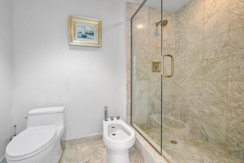 Condo in Palm Beach, Florida, 3 bedrooms  № 2158427 - photo 21