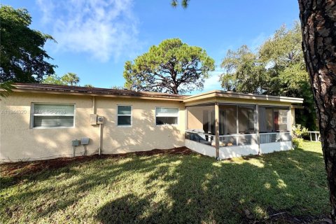 Casa en venta en Deerfield Beach, Florida, 3 dormitorios, 102.56 m2 № 2002331 - foto 5