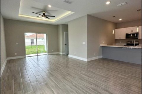Apartment in Poinciana, Florida 3 bedrooms, 125.42 sq.m. № 2383319 - photo 3