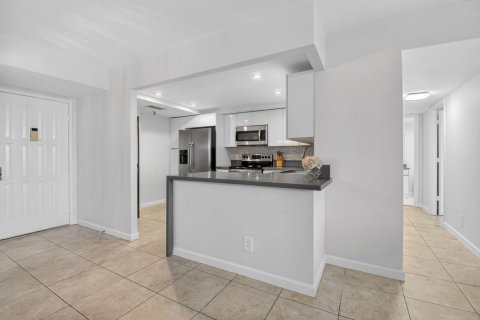Condo in Boca Raton, Florida, 3 bedrooms  № 2088046 - photo 9