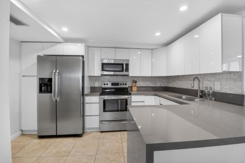 Condo in Boca Raton, Florida, 3 bedrooms  № 2088046 - photo 10