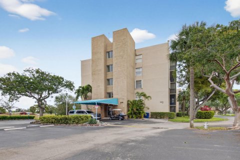 Condo in Boca Raton, Florida, 3 bedrooms № 2088046