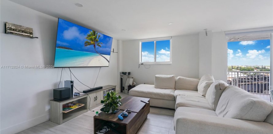 Condo in Miami, Florida, 3 bedrooms № 1864306