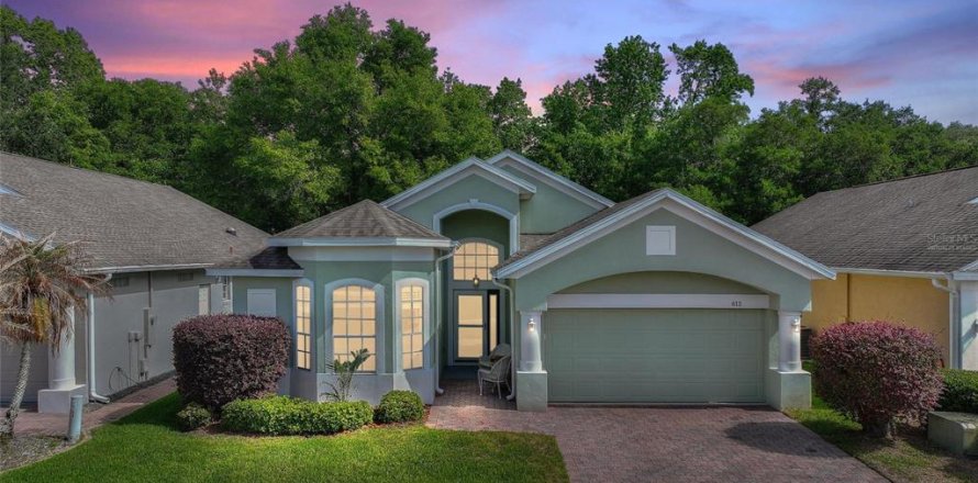 House in Davenport, Florida 2 bedrooms, 166.95 sq.m. № 2093283