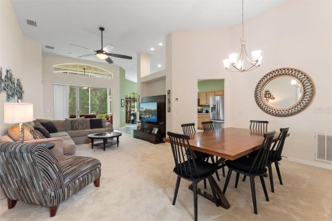 House in Davenport, Florida 2 bedrooms, 166.95 sq.m. № 2093283 - photo 3