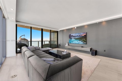 Купить кондоминиум в Майами, Флорида 2 спальни, 121.79м2, № 2048904 - фото 3