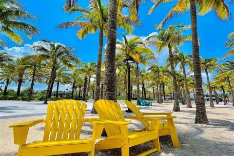 Condominio en venta en Fort Lauderdale, Florida, 1 dormitorio, 60.11 m2 № 1756583 - foto 11