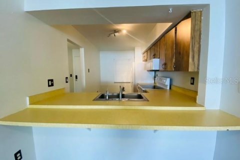 Apartment in Pinellas Park, Florida 2 bedrooms, 97.45 sq.m. № 2236442 - photo 7