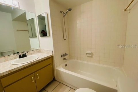 Apartment in Pinellas Park, Florida 2 bedrooms, 97.45 sq.m. № 2236442 - photo 17