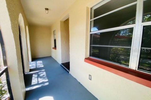 Apartment in Pinellas Park, Florida 2 bedrooms, 97.45 sq.m. № 2236442 - photo 5