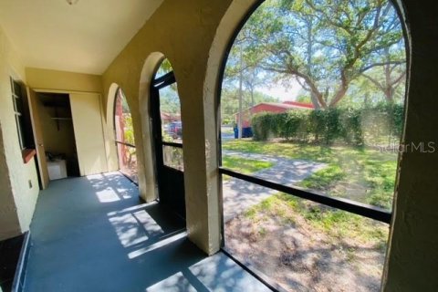 Apartment in Pinellas Park, Florida 2 bedrooms, 97.45 sq.m. № 2236442 - photo 4