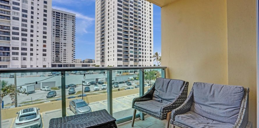 Condo in Hollywood, Florida, 1 bedroom № 1225810