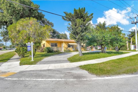 Снять в аренду квартиру в Майами, Флорида 2 спальни, 145.39м2, № 1989187 - фото 9