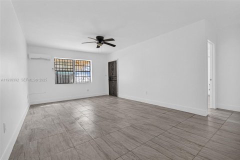 Снять в аренду квартиру в Майами, Флорида 2 спальни, 145.39м2, № 1989187 - фото 13