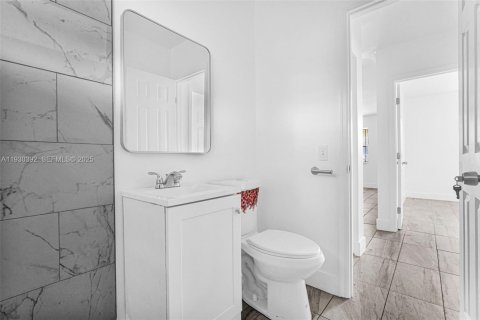 Снять в аренду квартиру в Майами, Флорида 2 спальни, 145.39м2, № 1989187 - фото 7