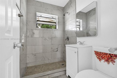 Снять в аренду квартиру в Майами, Флорида 2 спальни, 145.39м2, № 1989187 - фото 6