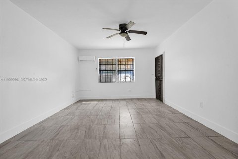 Снять в аренду квартиру в Майами, Флорида 2 спальни, 145.39м2, № 1989187 - фото 14