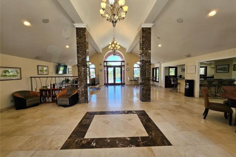 Condo in Saint Petersburg, Florida, 2 bedrooms № 2115536 - photo 24