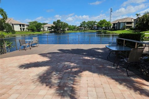 Condo in Saint Petersburg, Florida, 2 bedrooms № 2115536 - photo 20