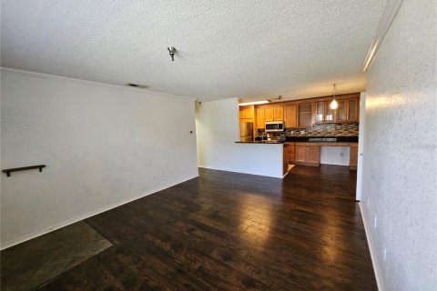 Condo in Saint Petersburg, Florida, 2 bedrooms № 2115536 - photo 2