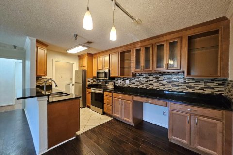Condo in Saint Petersburg, Florida, 2 bedrooms № 2115536 - photo 5