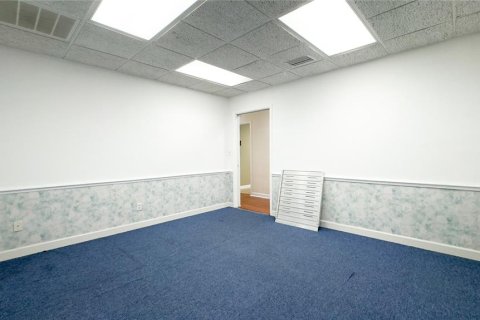 Снять в аренду коммерческую недвижимость в Сент-Питерсберг, Флорида 211.82м2, № 1916878 - фото 11