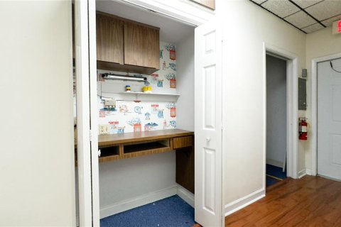 Снять в аренду коммерческую недвижимость в Сент-Питерсберг, Флорида 211.82м2, № 1916878 - фото 13