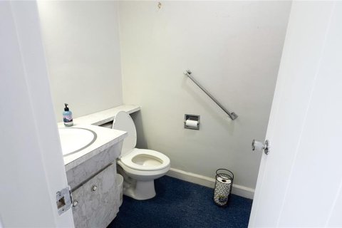 Снять в аренду коммерческую недвижимость в Сент-Питерсберг, Флорида 211.82м2, № 1916878 - фото 6