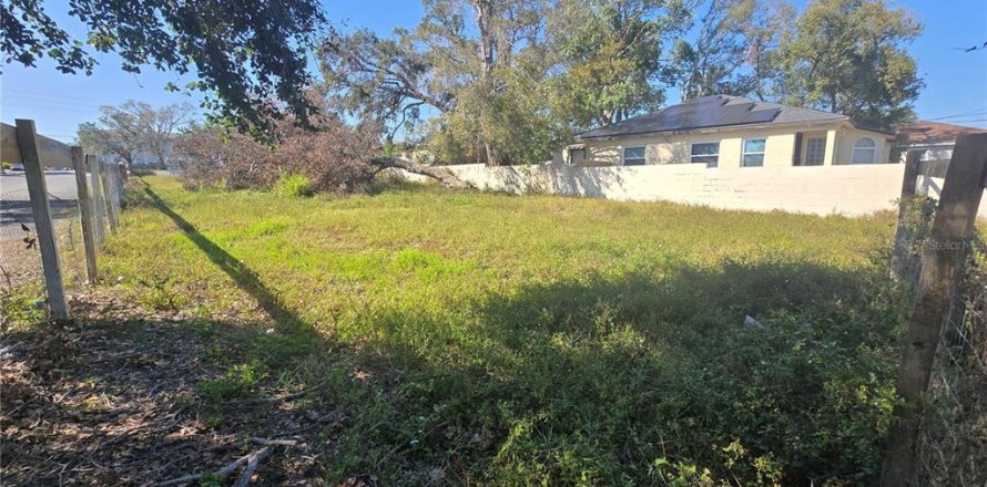 Land in Saint Petersburg, Florida № 2106373