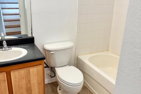 Touwnhouse à vendre à North Miami Beach, Floride: 3 chambres, 104.33 m2 № 1693591 - photo 15