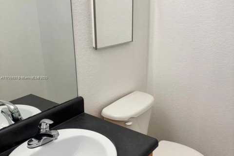 Touwnhouse à vendre à North Miami Beach, Floride: 3 chambres, 104.33 m2 № 1693591 - photo 7