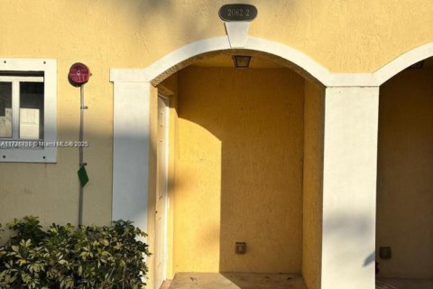 Touwnhouse à vendre à North Miami Beach, Floride: 3 chambres, 104.33 m2 № 1693591 - photo 18