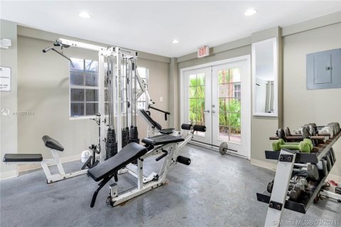 Condominio en alquiler en Fort Lauderdale, Florida, 1 dormitorio, 74.32 m2 № 1151453 - foto 1