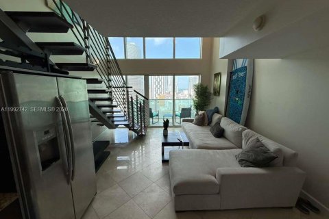 Condominio en alquiler en Miami, Florida, 1 dormitorio, 91.14 m2 № 2056388 - foto 6