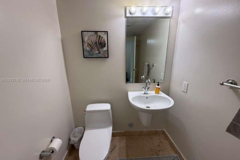 Condominio en alquiler en Miami, Florida, 1 dormitorio, 91.14 m2 № 2056388 - foto 11