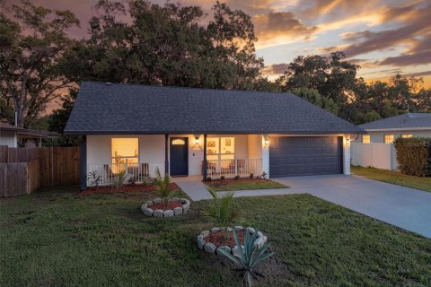 House in Clearwater, Florida 3 bedrooms, 141.4 sq.m. № 2423963