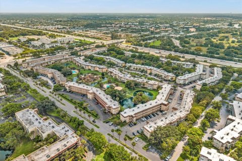 Condo in Lauderdale Lakes, Florida, 1 bedroom  № 2275122 - photo 29