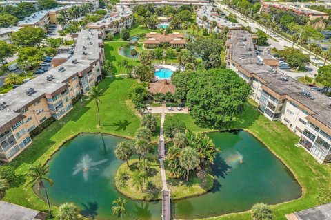 Condo in Lauderdale Lakes, Florida, 1 bedroom  № 2275122 - photo 27