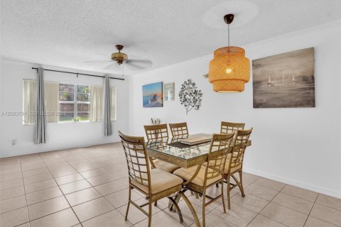 Condo in Lauderdale Lakes, Florida, 1 bedroom  № 2275122 - photo 8