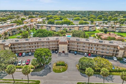 Condo in Lauderdale Lakes, Florida, 1 bedroom  № 2275122 - photo 30