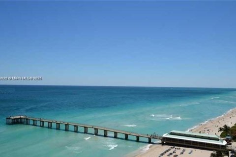Condominio en alquiler en Sunny Isles Beach, Florida, 2 dormitorios, 160.72 m2 № 1935414 - foto 18
