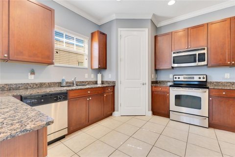 Townhouse in Tampa, Florida 3 bedrooms, 200.11 sq.m. № 1649227 - photo 11