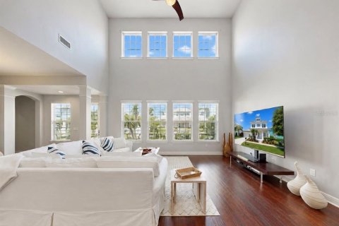 House in Apollo Beach, Florida 4 bedrooms, 329.62 sq.m. № 2123649 - photo 23