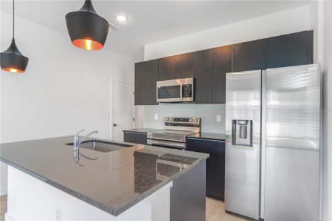 Adosado en venta en Kissimmee, Florida, 3 dormitorios, 127.46 m2 № 1907194 - foto 15